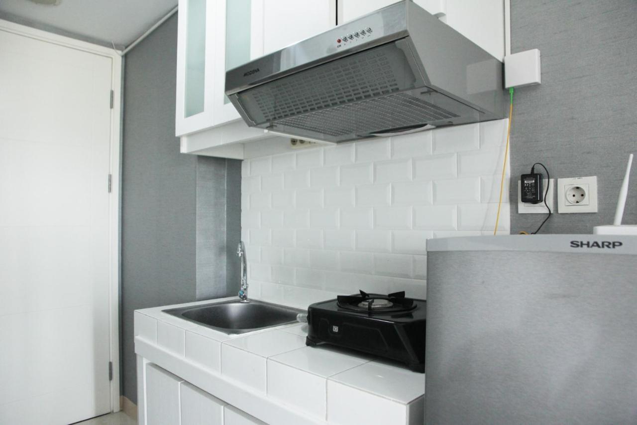Modern And Comfortable Studio Apartment Springlake Summarecon Near Summarecon By Travelio بيكاسي المظهر الخارجي الصورة
